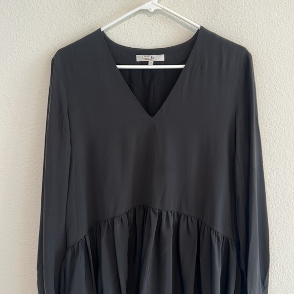 Tibi 100% Silk High Low Hem Peplum Minimalist Black Top - Picture 2 of 10